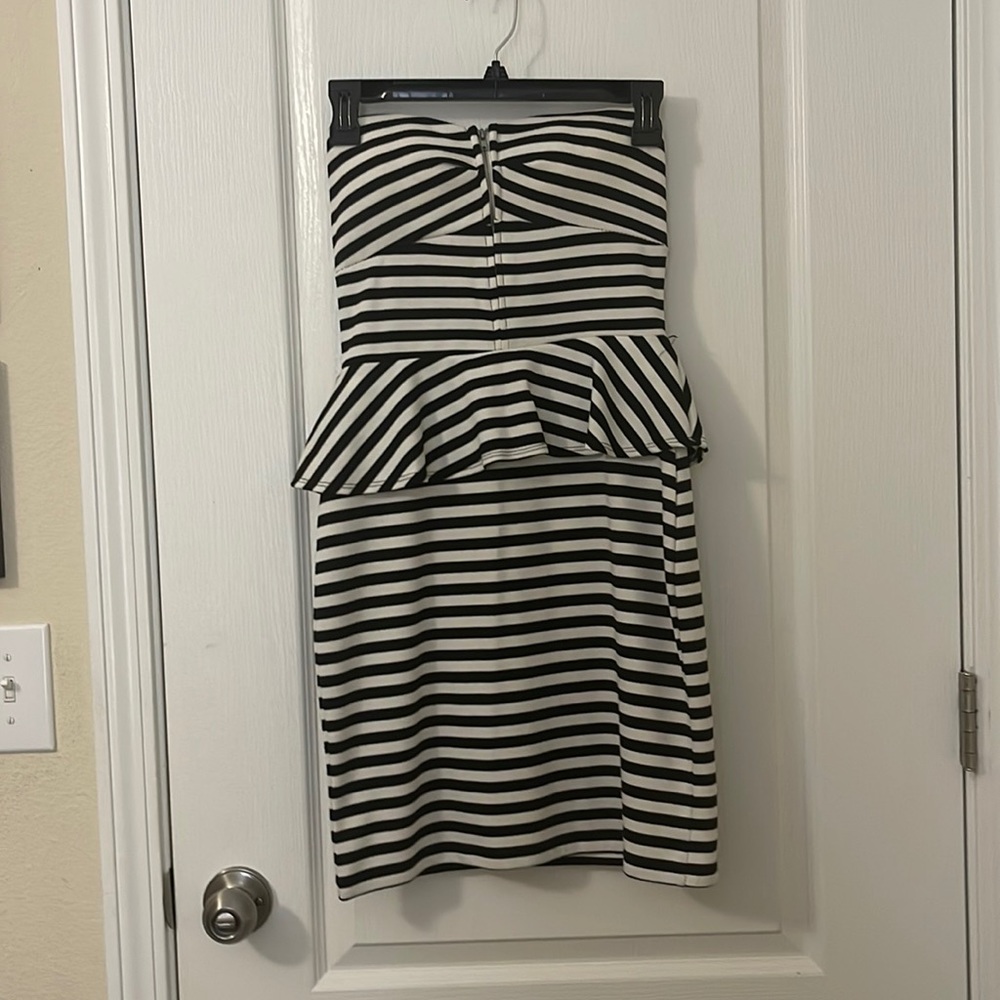 Strapless knit dress